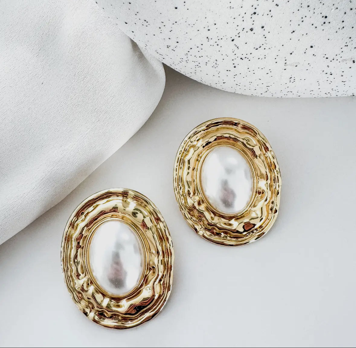 Riviera Pearl Oval Earrings