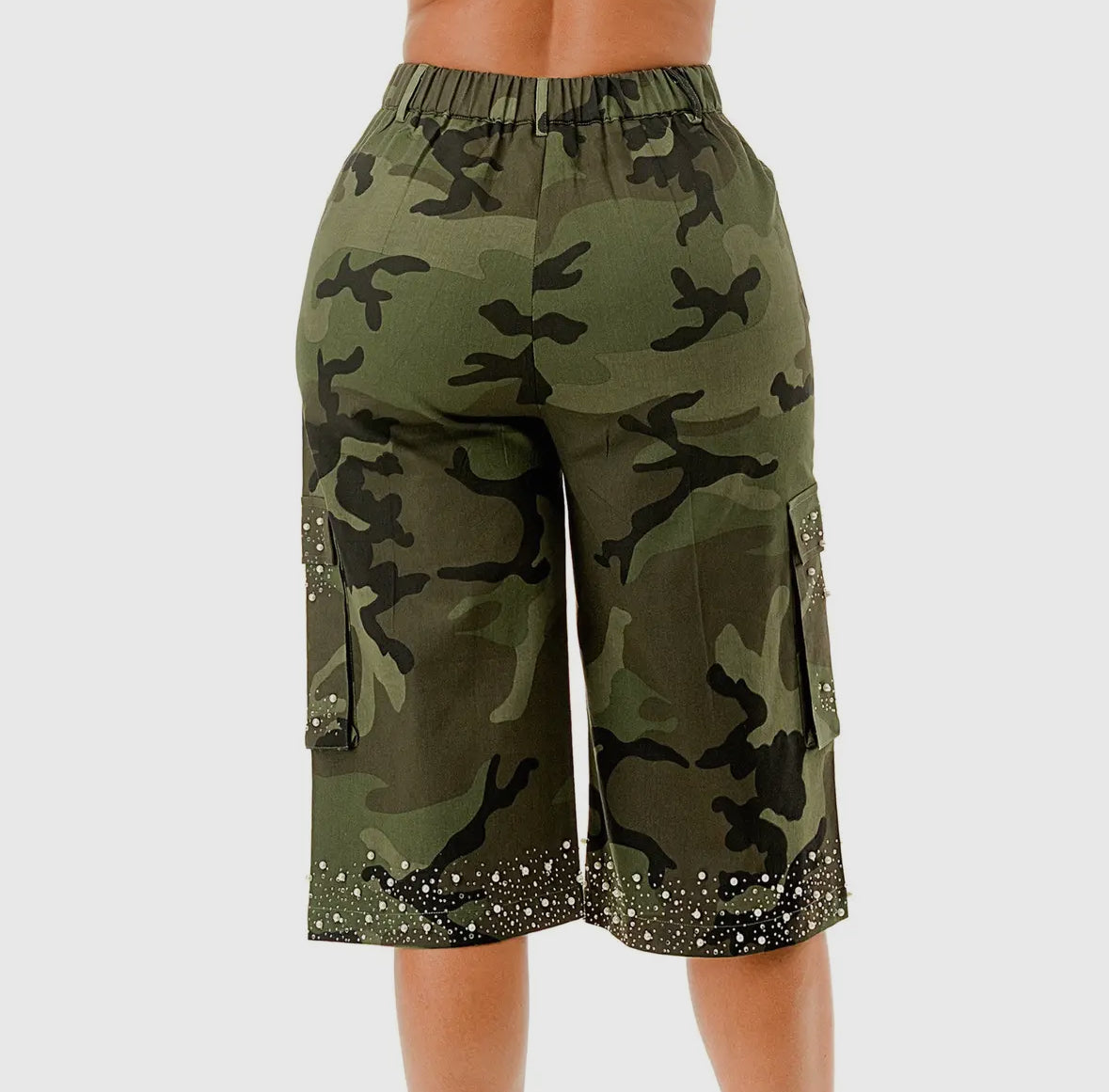 Curvy Pearl Embellished Camo Cargo Short