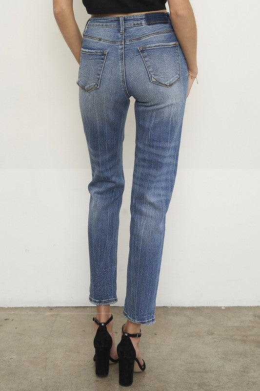 HIGH RISE GIRLFRIEND JEANS