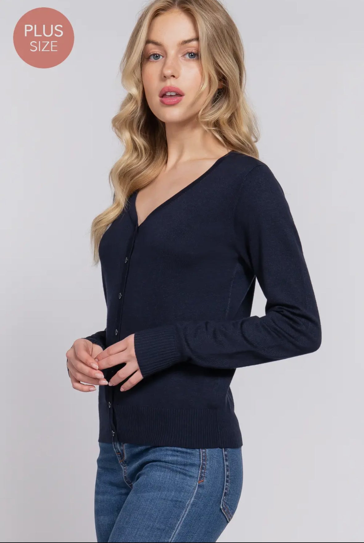 The Valentina Cardigan - Curvy