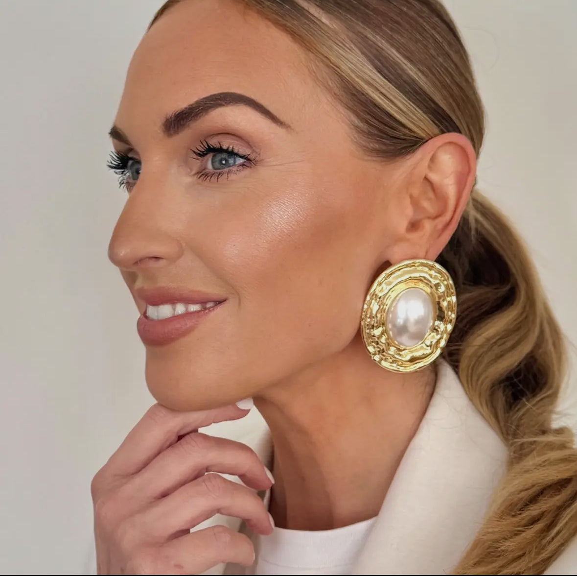Riviera Pearl Oval Earrings